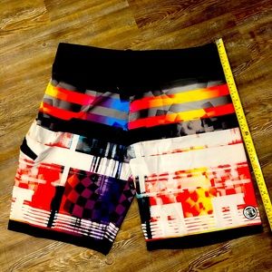 VAPOR Body Glove board shorts water repellent tech